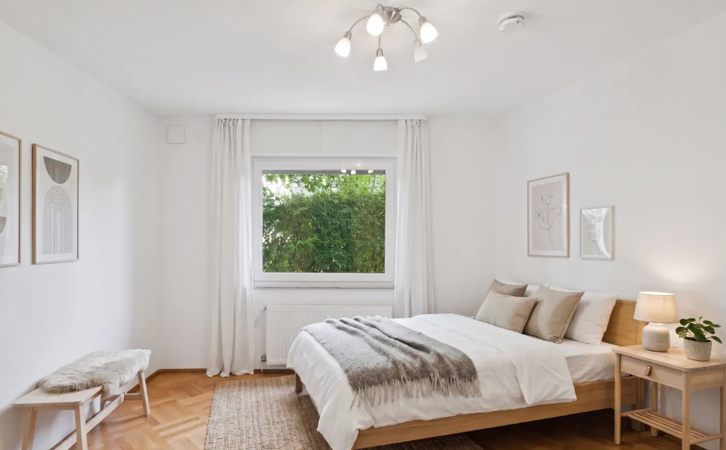 Stylish 3-room apartment with fireplace and balcony in Geneva