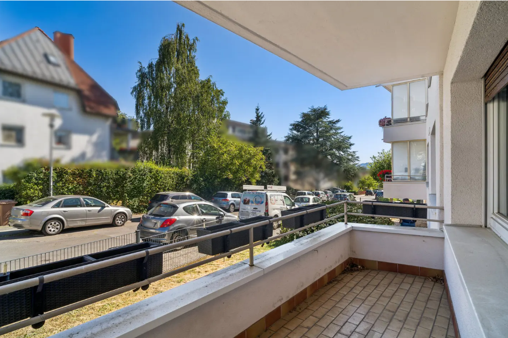 Stylish 3-room apartment with fireplace and balcony in Geneva
