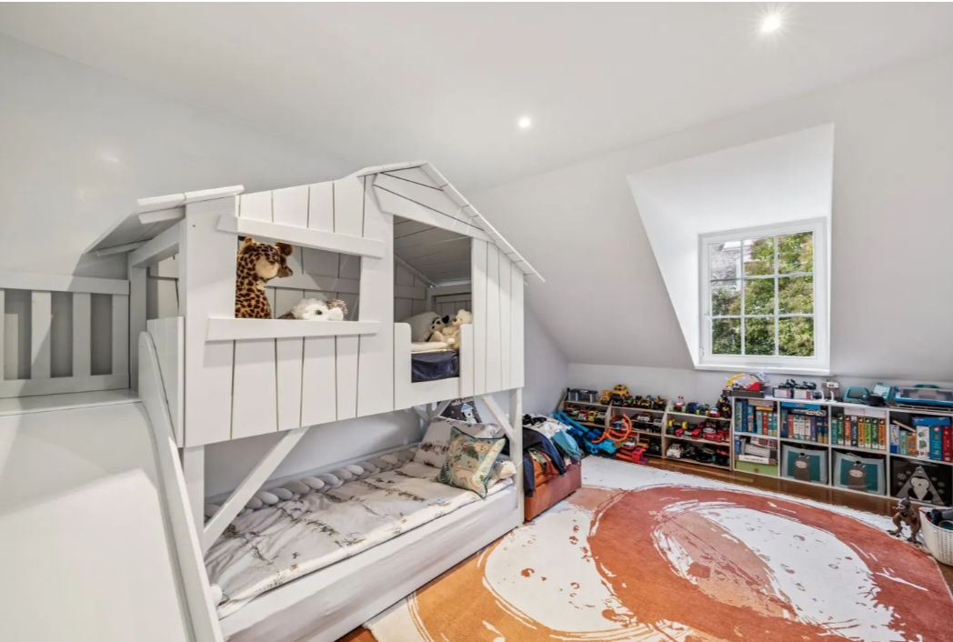 Elegant Family Home in Cologny