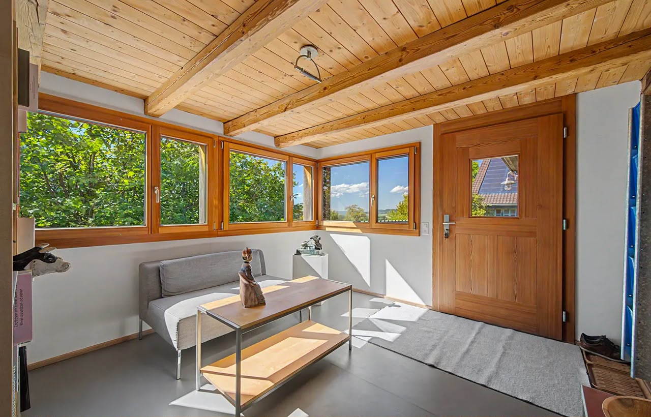 Characterful semi-detached house: privacy, panoramic views & own organic farmland